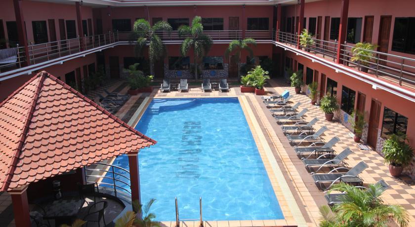 Отель Beach Road Hotel