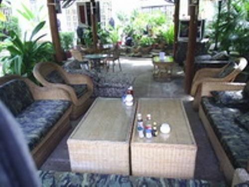 Snooky's Guesthouse Garden Bar and Restaurant