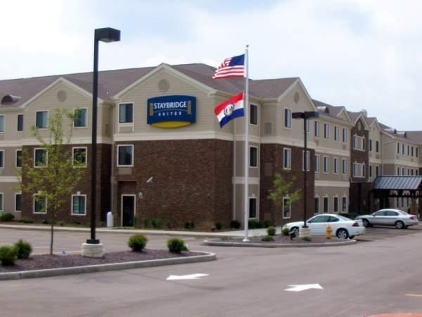 Отель Staybridge Suites O'Fallon Chesterfield