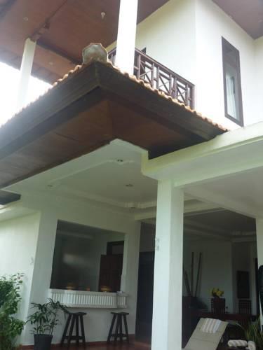 Отель Villa Marlee