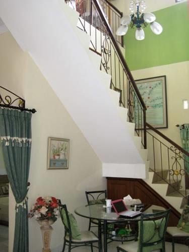 Caty's House