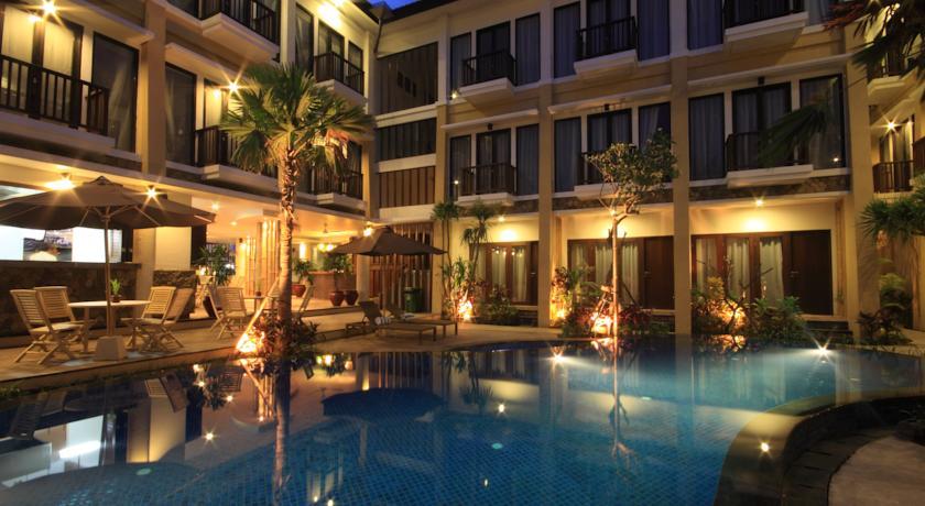 Отель Suris Boutique Hotel