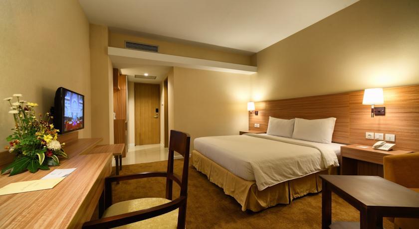 Отель The Arowana Hotel