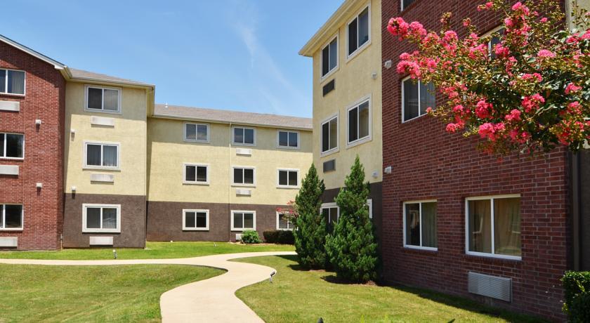 Crestwood Suites - Austin