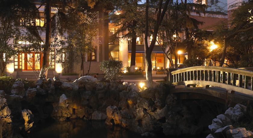 Отель Juna liangxi hotel