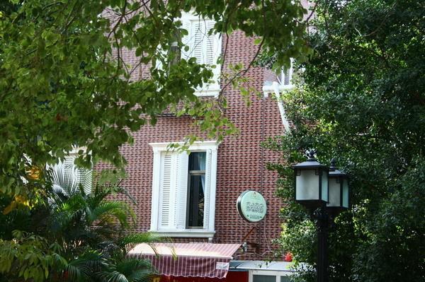 Dora's House