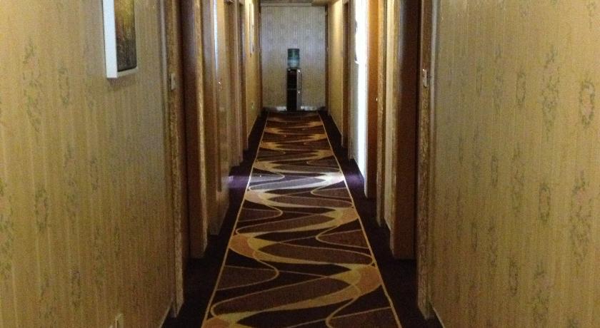 Отель Jingshan Business Hotel