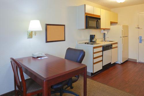 Отель Candlewood Suites Birmingham