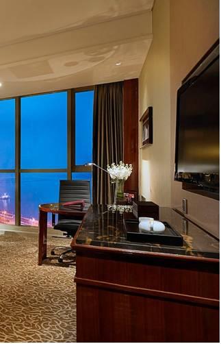 Отель Crowne Plaza Zhenjiang