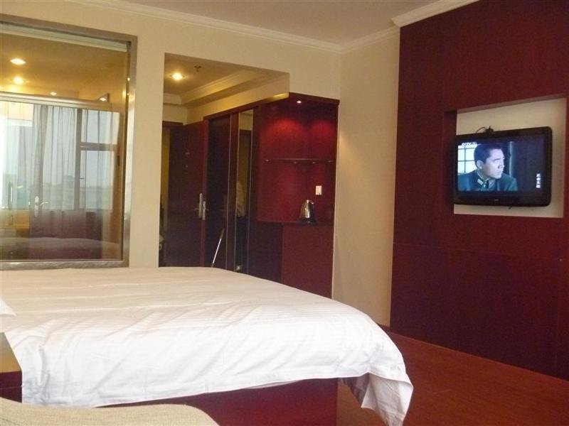 Отель Greentree Inn Jiujiang Shili Avenue Business Hotel
