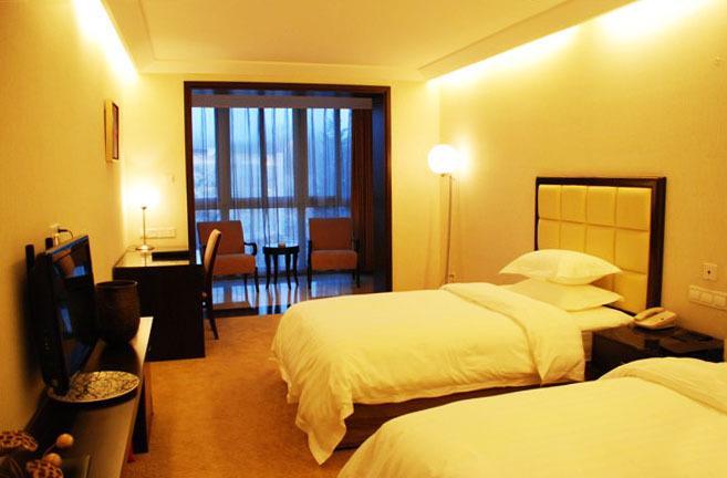 Отель Sun Town Hotspring Resort