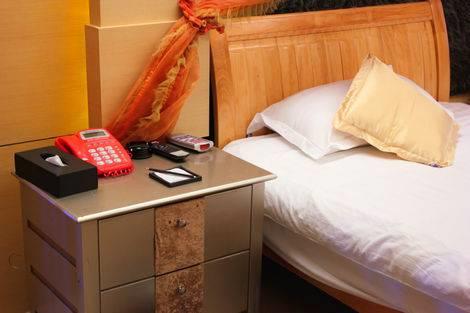 Ningbo Elegance Hotel