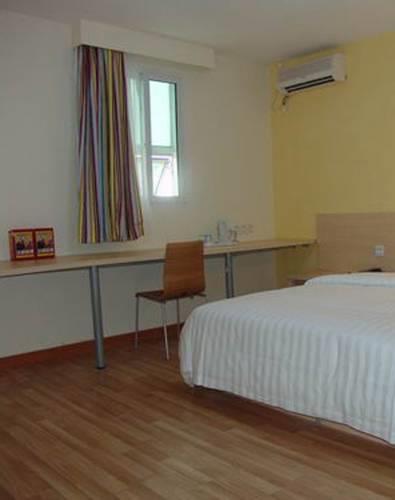 Ningbo Siji Holiday Hotel