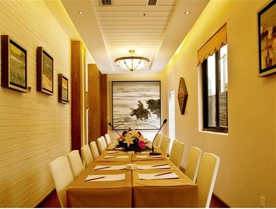 Chengdu Huanhua Jincheng Hotel