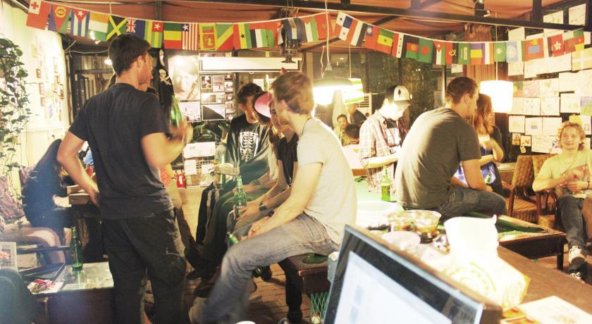 Хостел Chengdu Lazybones Lounge Hostel