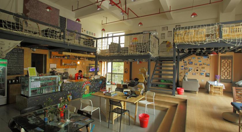 Хостел Free Guys Youth Hostel