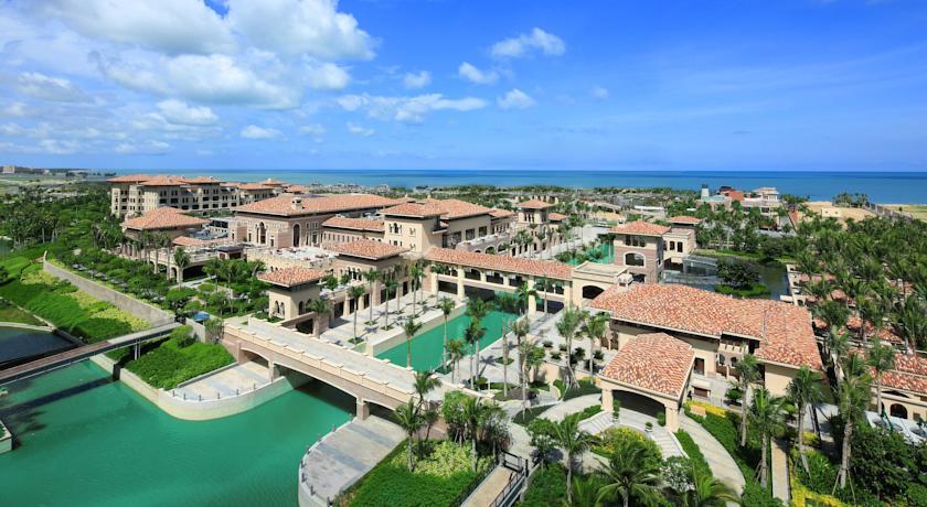 Отель Wyndham Grand Plaza Royale Hainan Longmu Bay