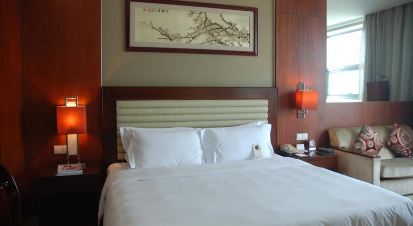 Отель Fuyang International Trade Center Hotel