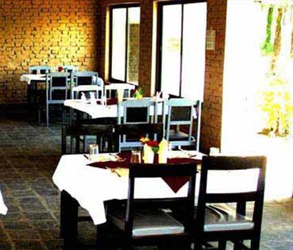 Отель Kingfisher Jungle Resort