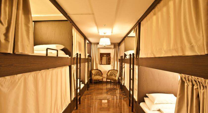Adler Hostel