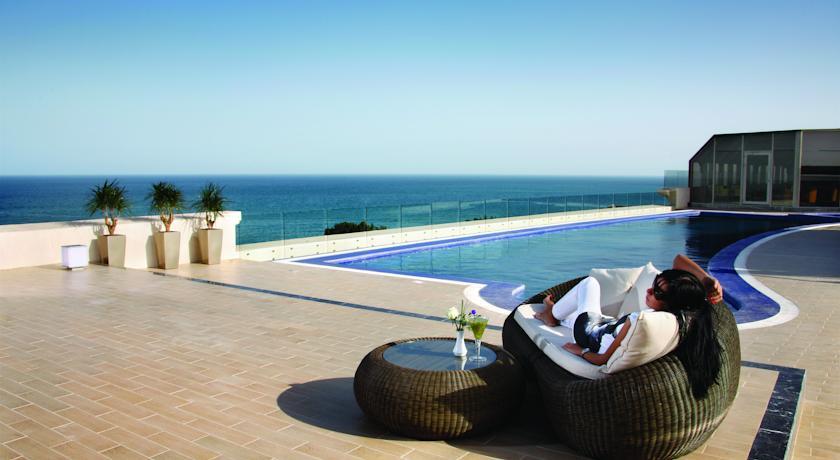 Отель Safir Hotel and Residences Kuwait