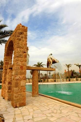 Отель Utopia Beach Resort
