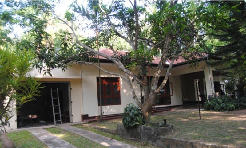Вилла Achintha Villa