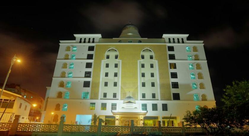 Отель Grand Puteri Hotel