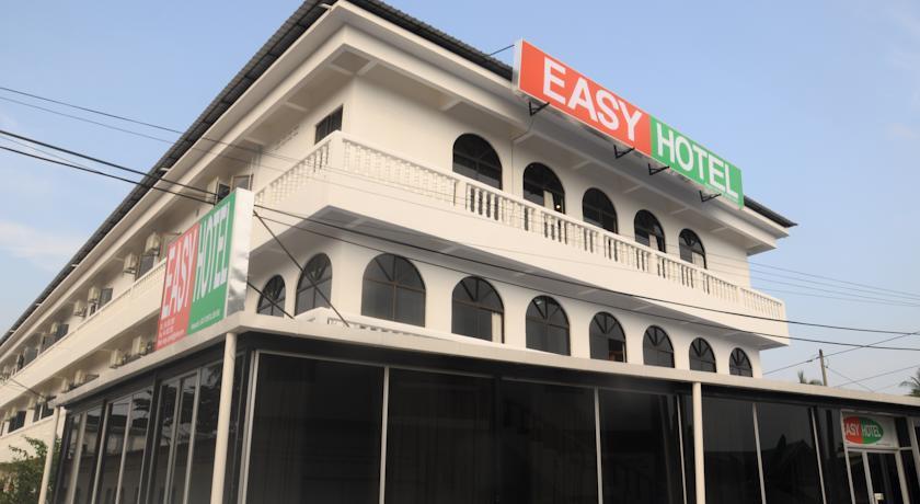 Отель Easy Hotel