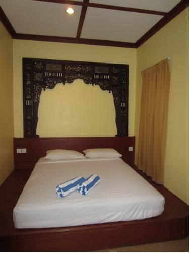 Отель Sunset Beach Resort
