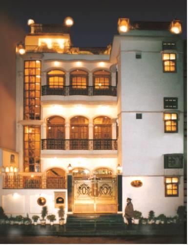 Bajaj Indian Home Stay