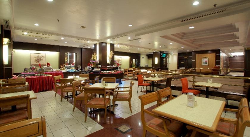 Crystal Crown Hotel