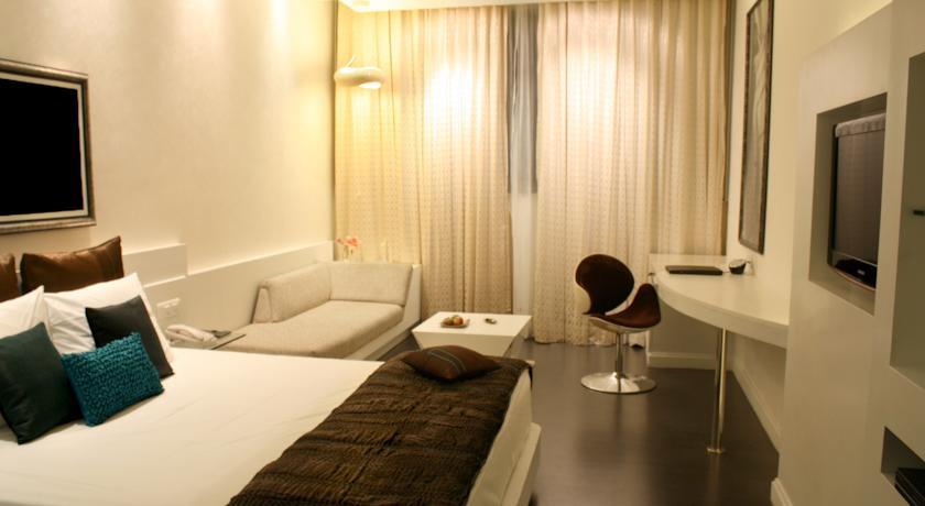 Отель The Toy Hotel