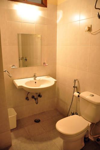 OYO Suites, Richmond Park (DLF IV)