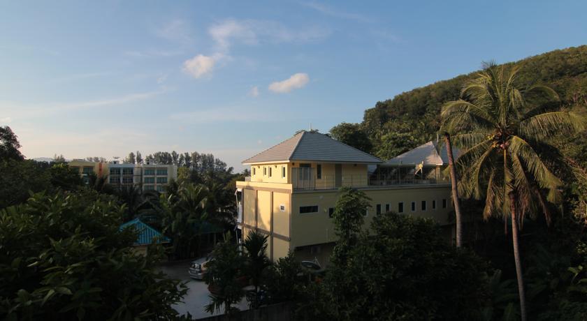 Отель Naka Resort