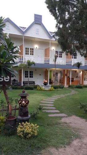 Отель Bamboo House Resort