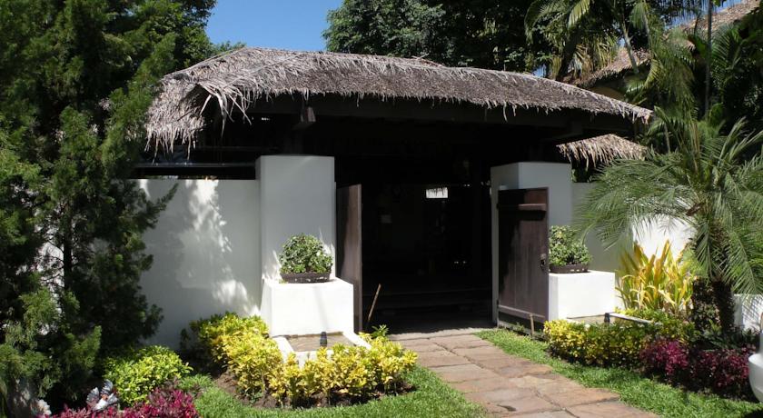 Отель Ploy Resort