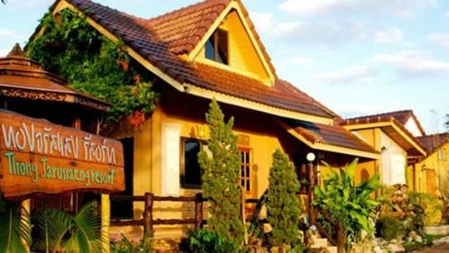 Отель Thong Jarussaeng Resort
