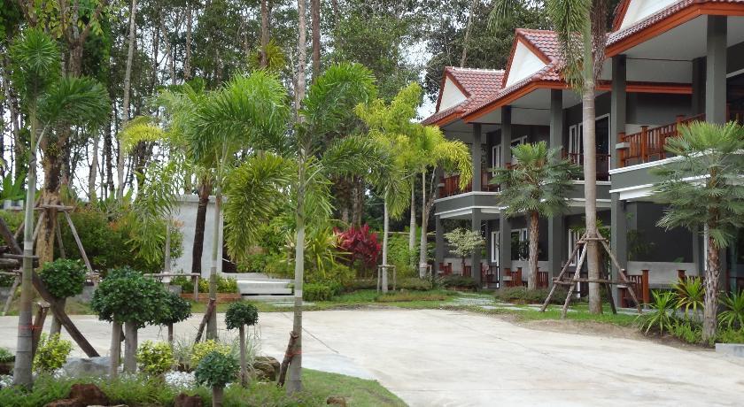 Отель Khaolak Yama Resort