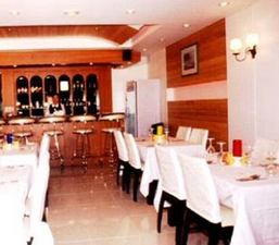 Lees Hotel