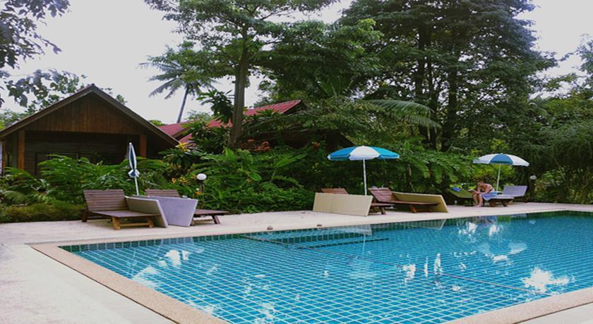 Отель Krathom Khaolak Resort