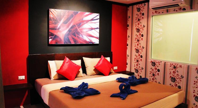 Fame House