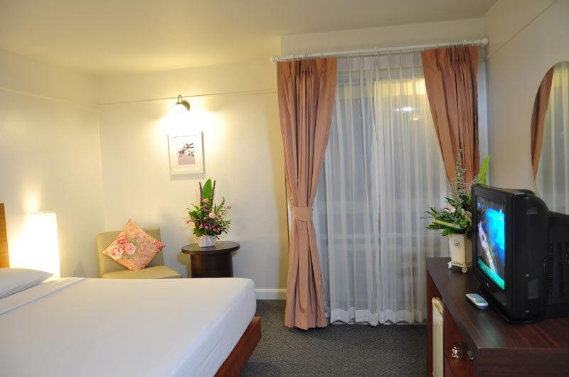 Flipper House Hotel