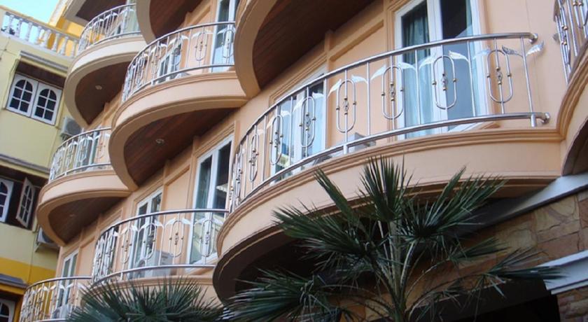 P72 Hotel