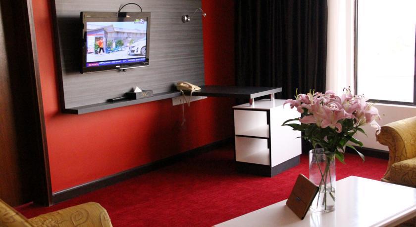 Отель Grand Riverview Hotel