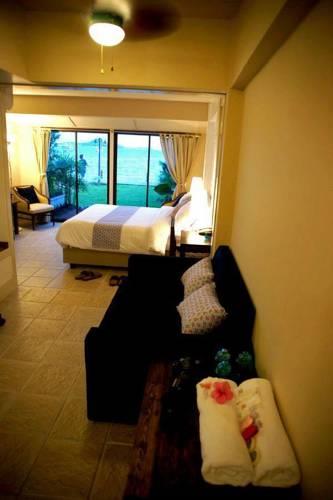 Отель Baan Sattahip By The Sea