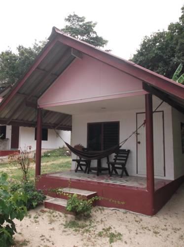 Отель Jinda Bay Resort