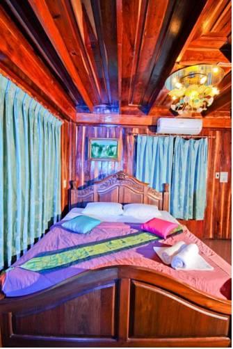 Отель Sasi Country Resort