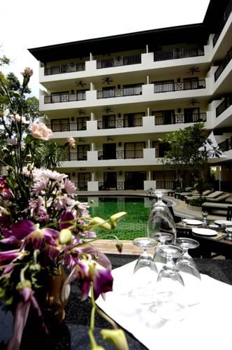Отель Surin Gate