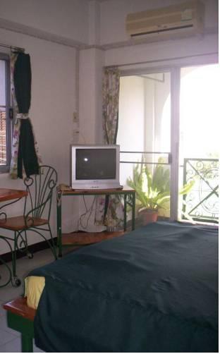 Baankhunmae Apartment